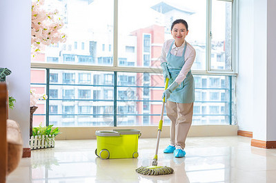 巧借清潔之藝，女性家政保潔拖地全攻略